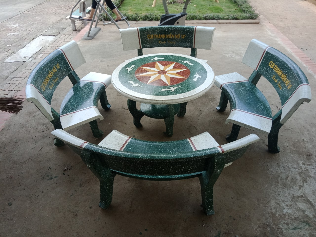 thanh lý bàn ghế đá ngoài trời