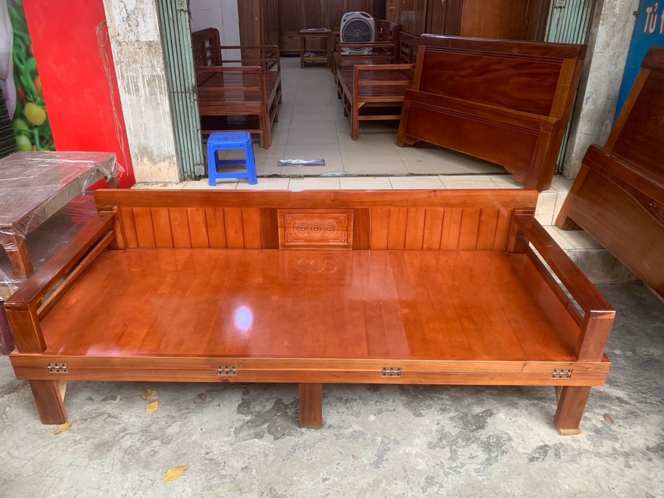 thanh lý giường gấp thành một