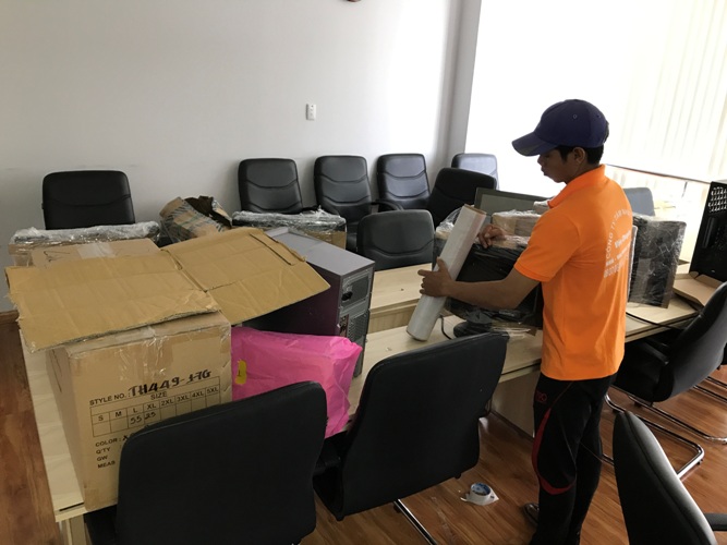 Cách tháo lắp bàn ghế khi chuyển văn phòng