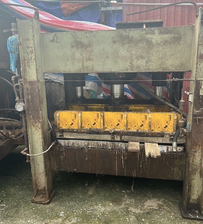 thanh lý máy ép kiện hàng cũ