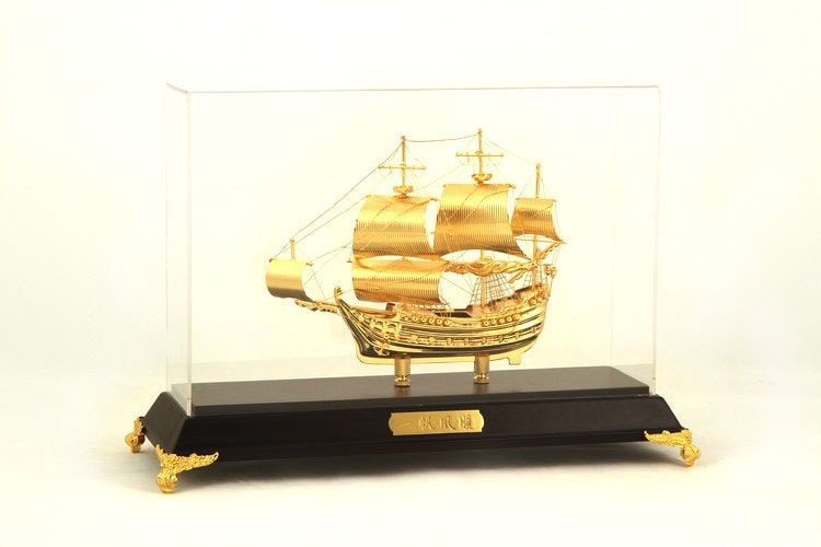 Thuyền buồm may mắn
